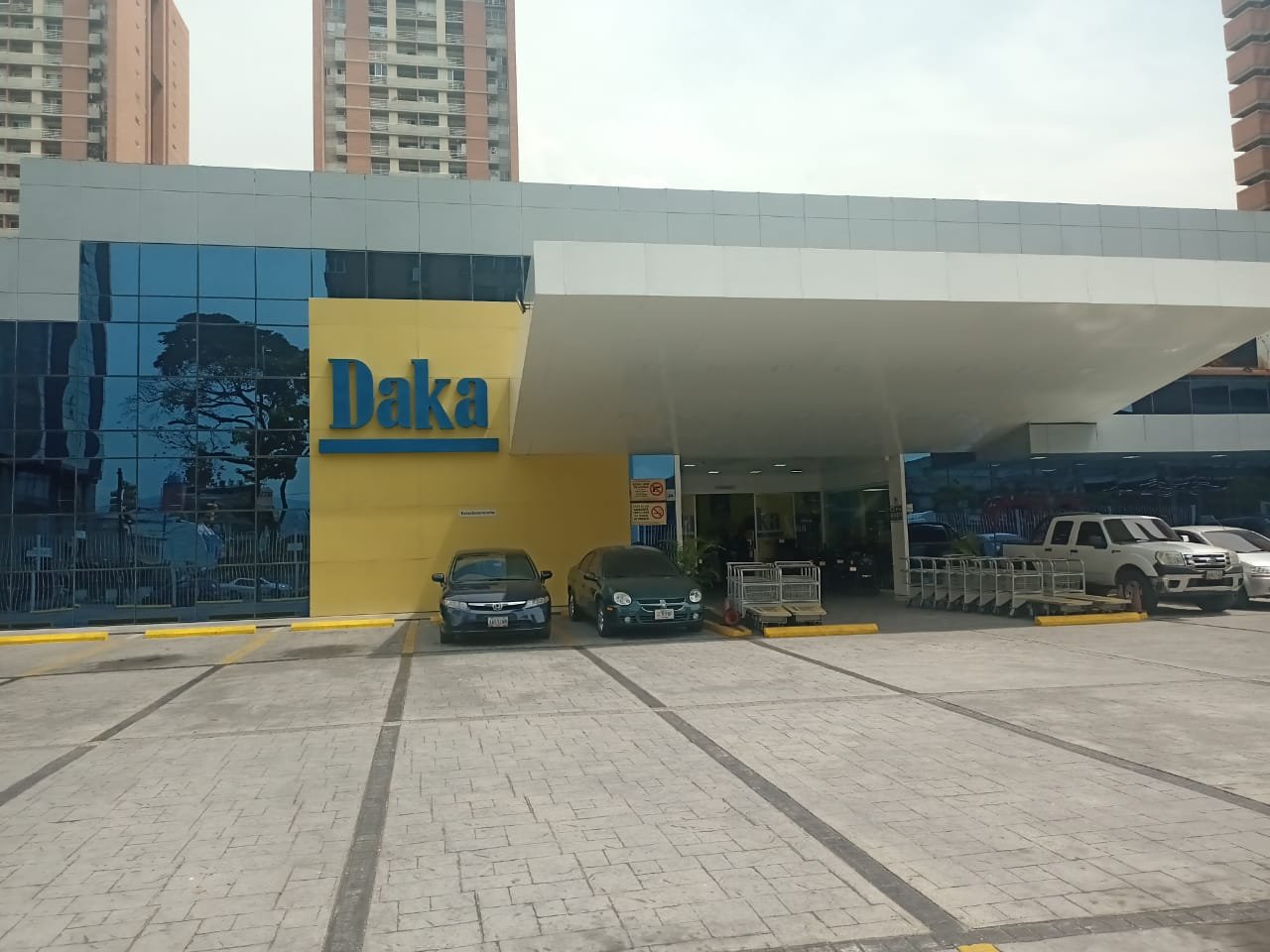 Fachada de Daka Boleita